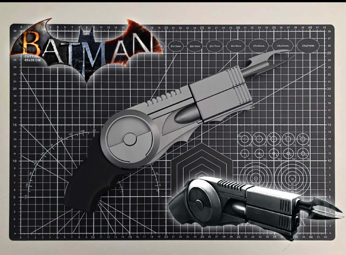 Cosplay vigilante arkham knights batcall batclaw batman by 3dCurioPrints