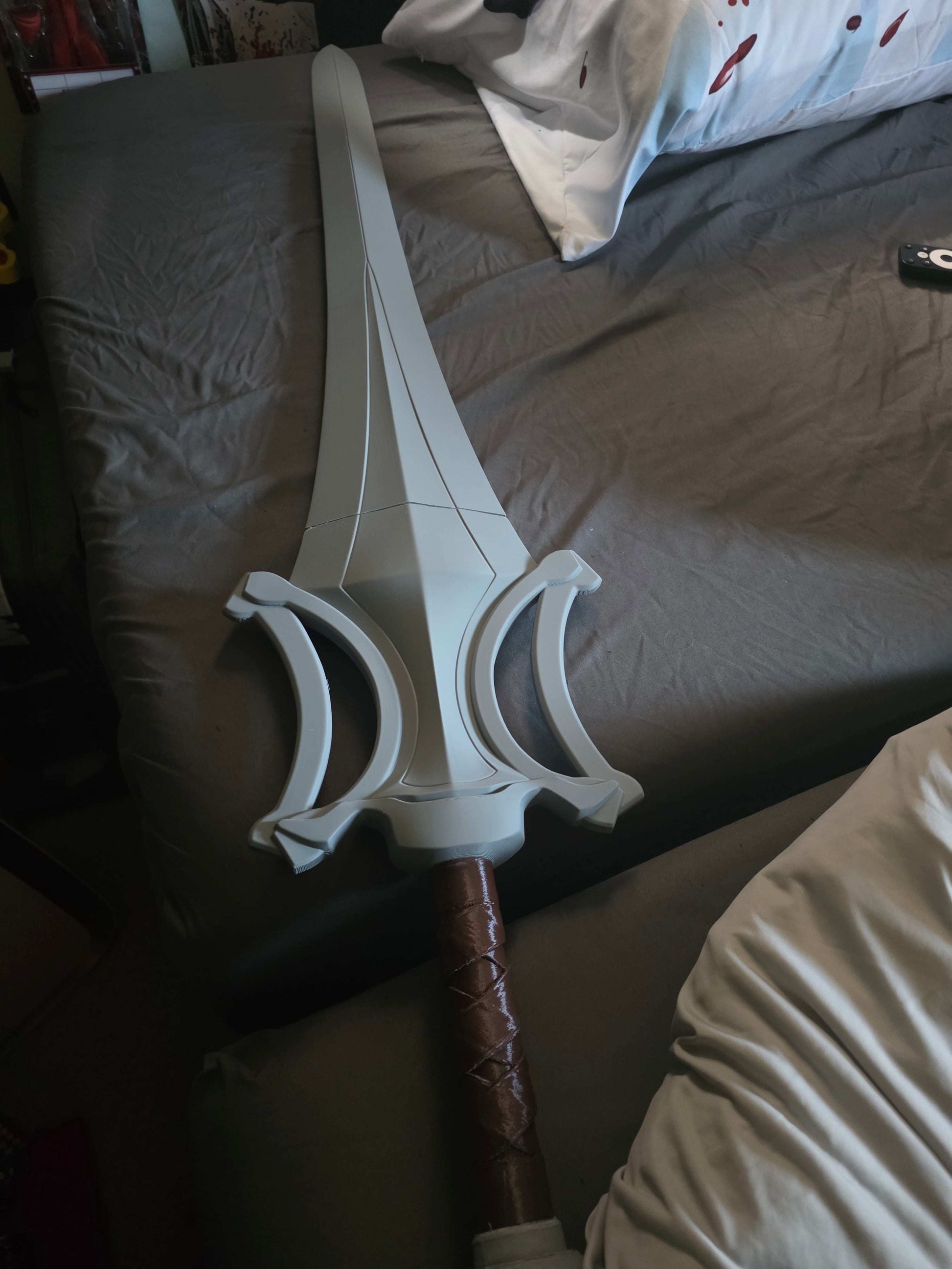 44-inch full-size Masters of the Universe He-Man sword kit in two pieces for DIY snap-and-glue assembly
