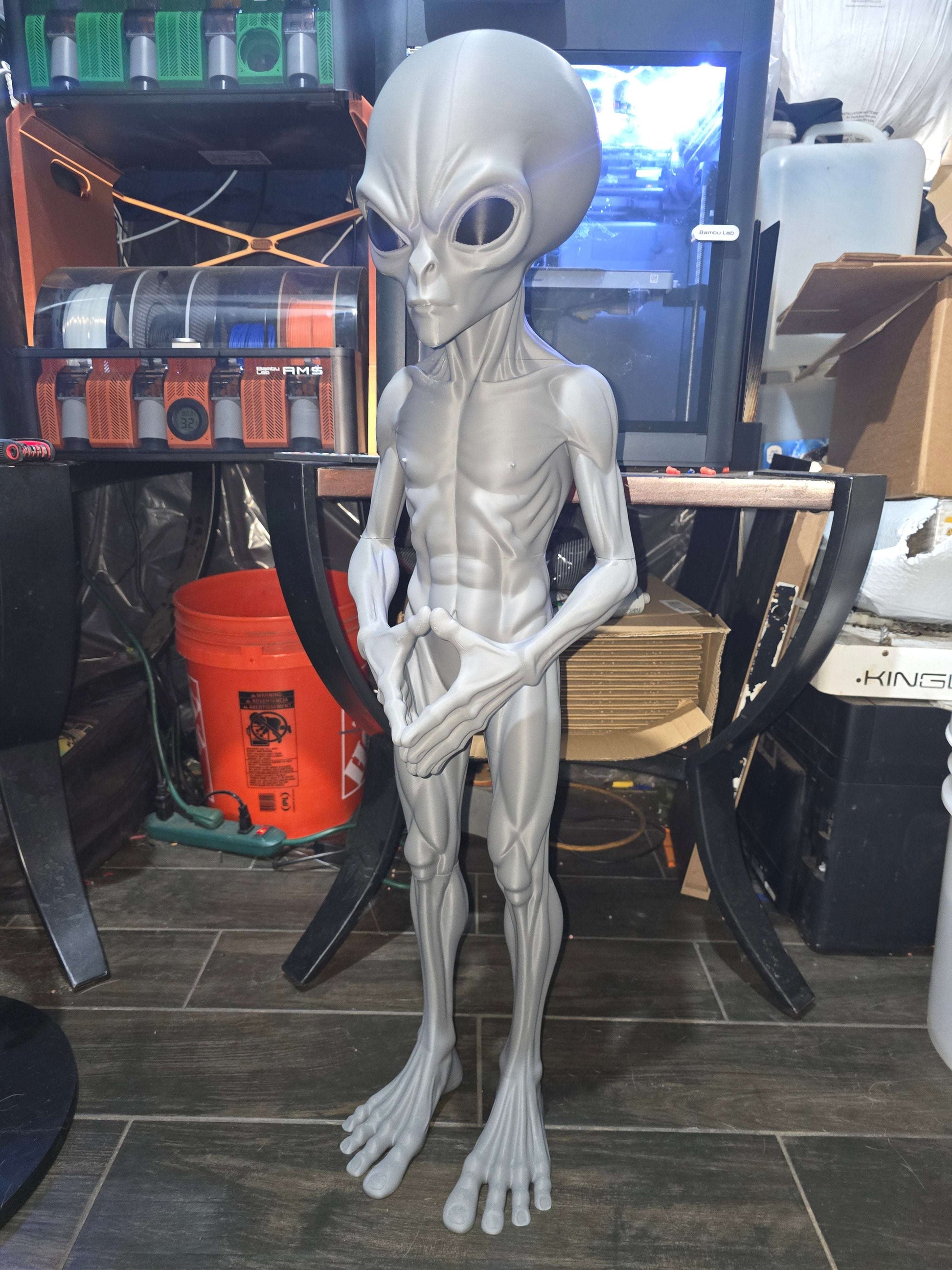 3 Ft Alien the Leader Prop Inspired By 1947 Roswell Incident by 3dCurioPrints
