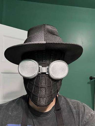 Spiderman noir mask with white goggles and black hat set
