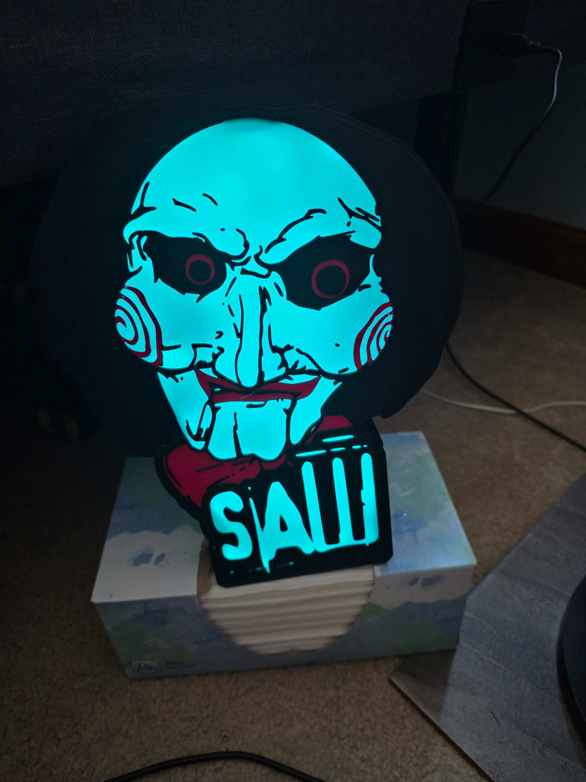 10-inch saw-shaped lightbox with horror icon motif illuminated by ONN LED and remote control