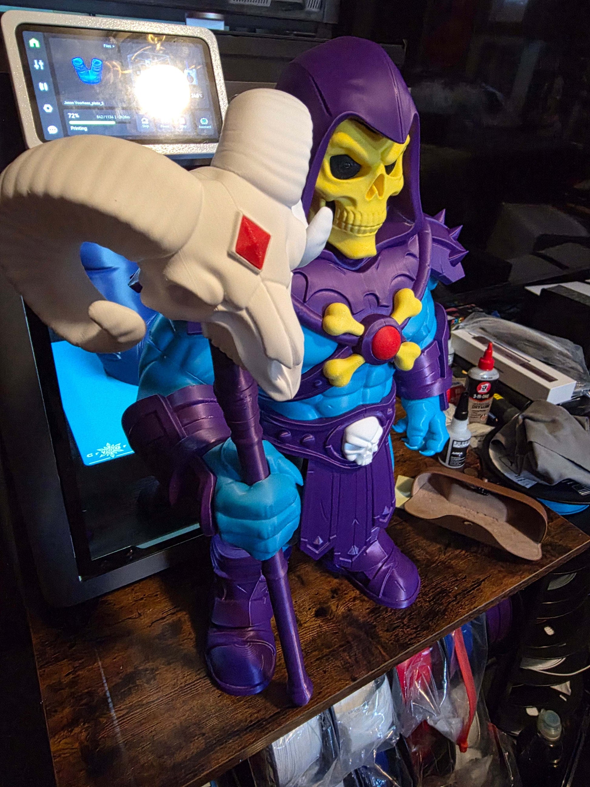 20" tall massive Skelator figure from Masters of the Universe with option of yellow or bone face and chest skeleton