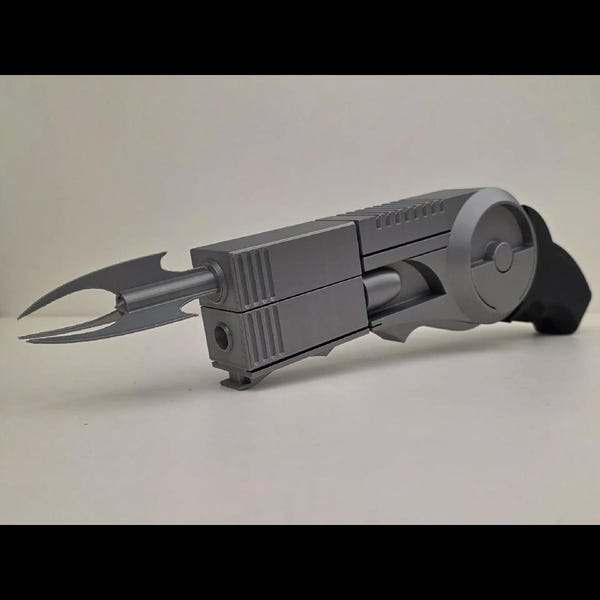 Cosplay vigilante arkham knights batcall batclaw batman by 3dCurioPrints