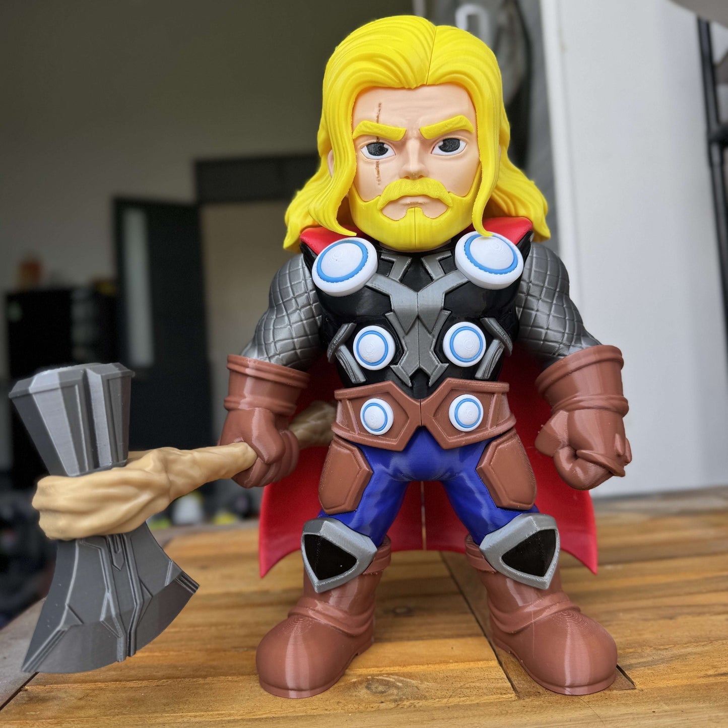 18-inch Thor Marvel bust statue with detachable weapon requiring glue assembly