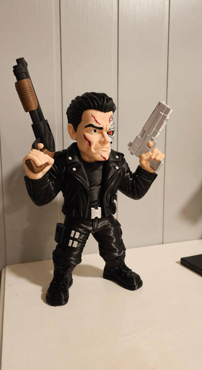 25-inch Terminator figure with glue-in fake guns for collectors and display