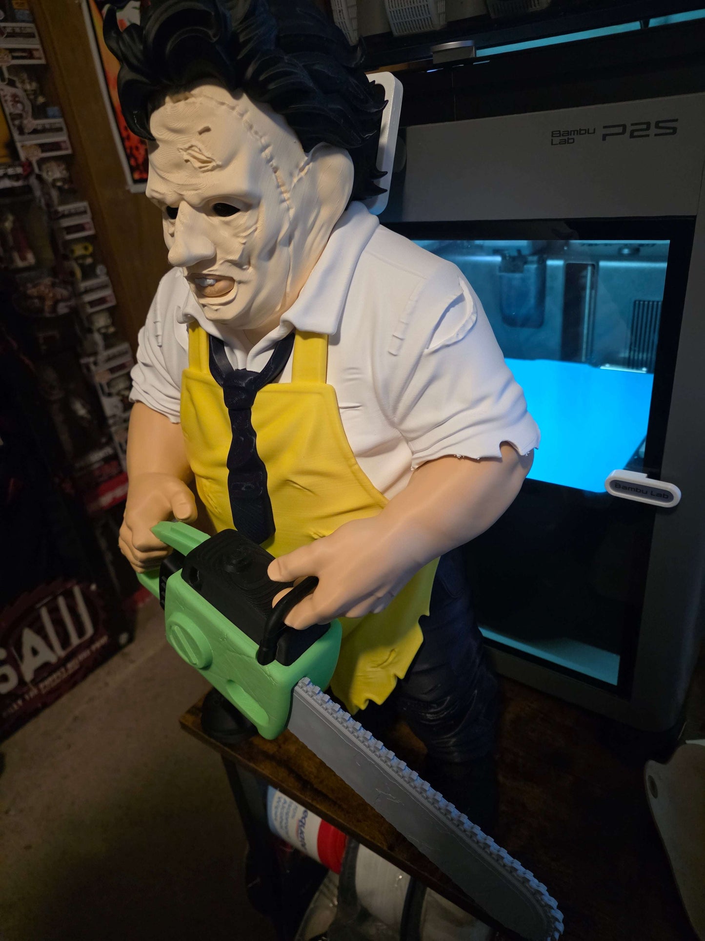 23" tall massive Leatherface Texas chainsaw massacre bust 23x16 wide by 9 thick by 3dCurioPrints