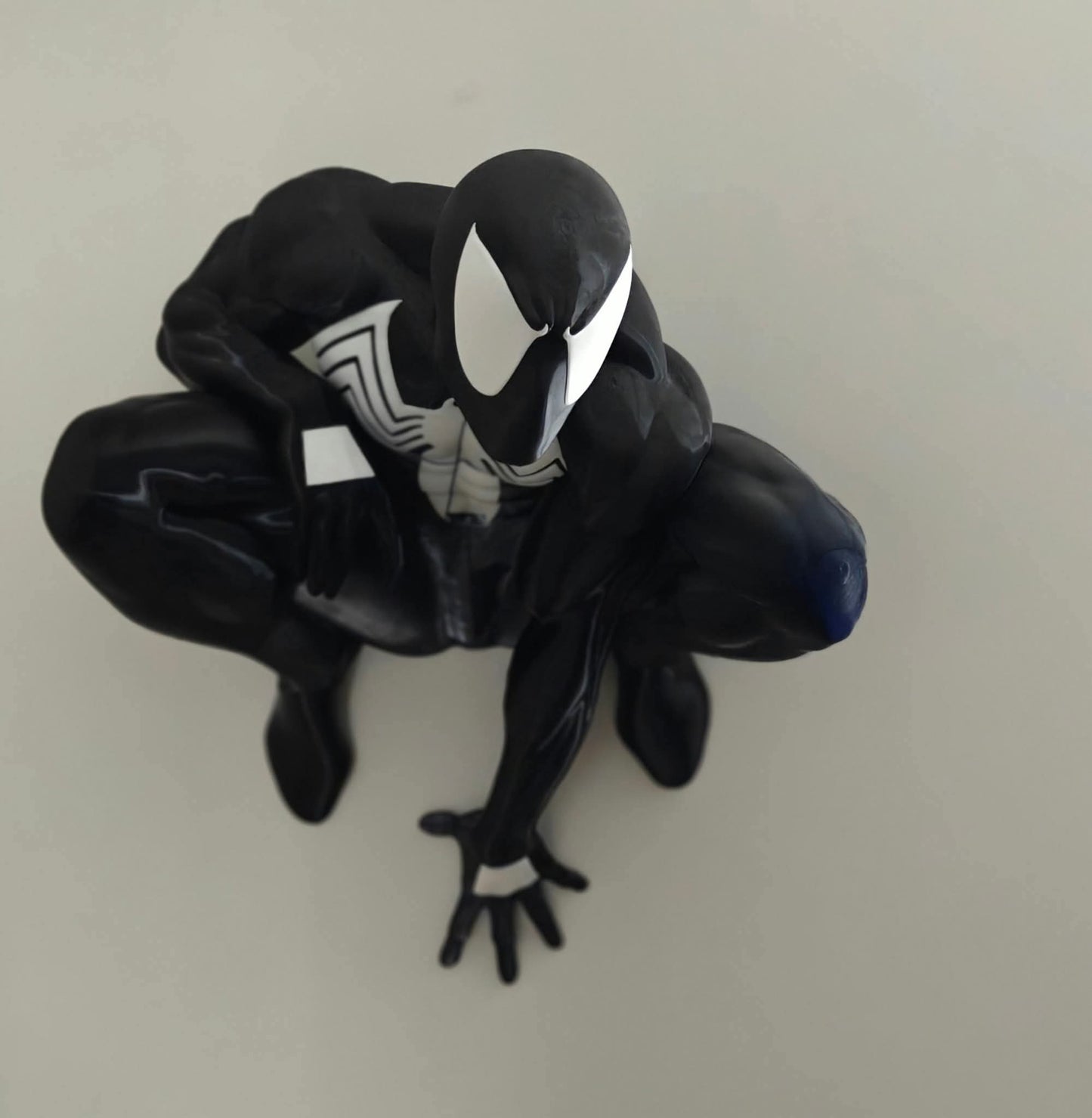 24" 2ft Life-size venom Spiderman 24 tall by 24 wide will need 3m claw hook by 3dCurioPrints