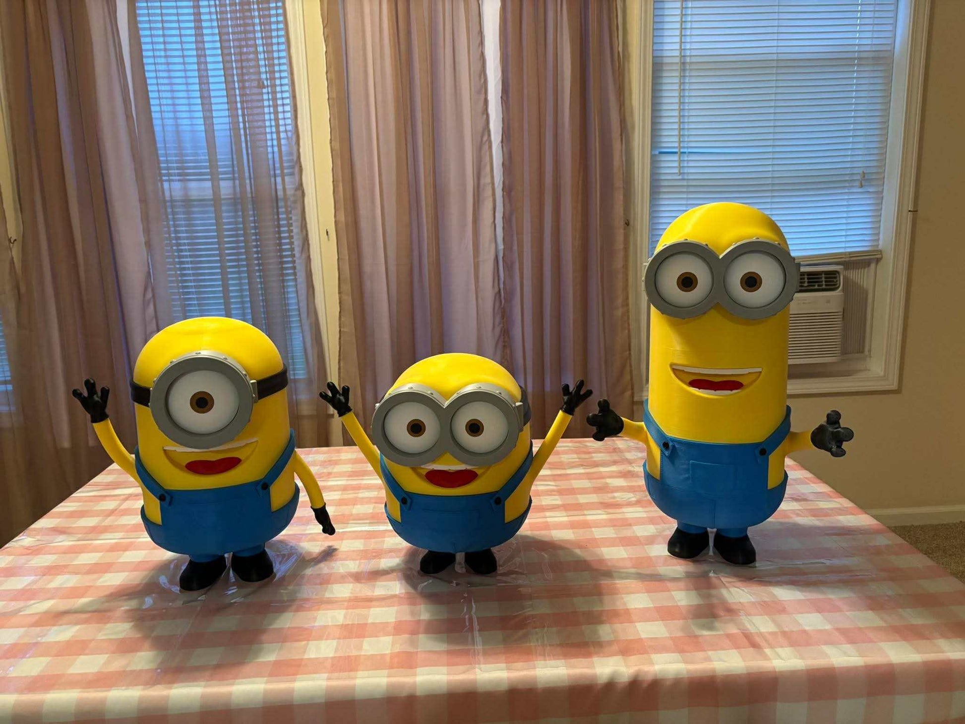 Despicable Me minions 3-pack Steve 17", Kenny 24", Bill 15" display set