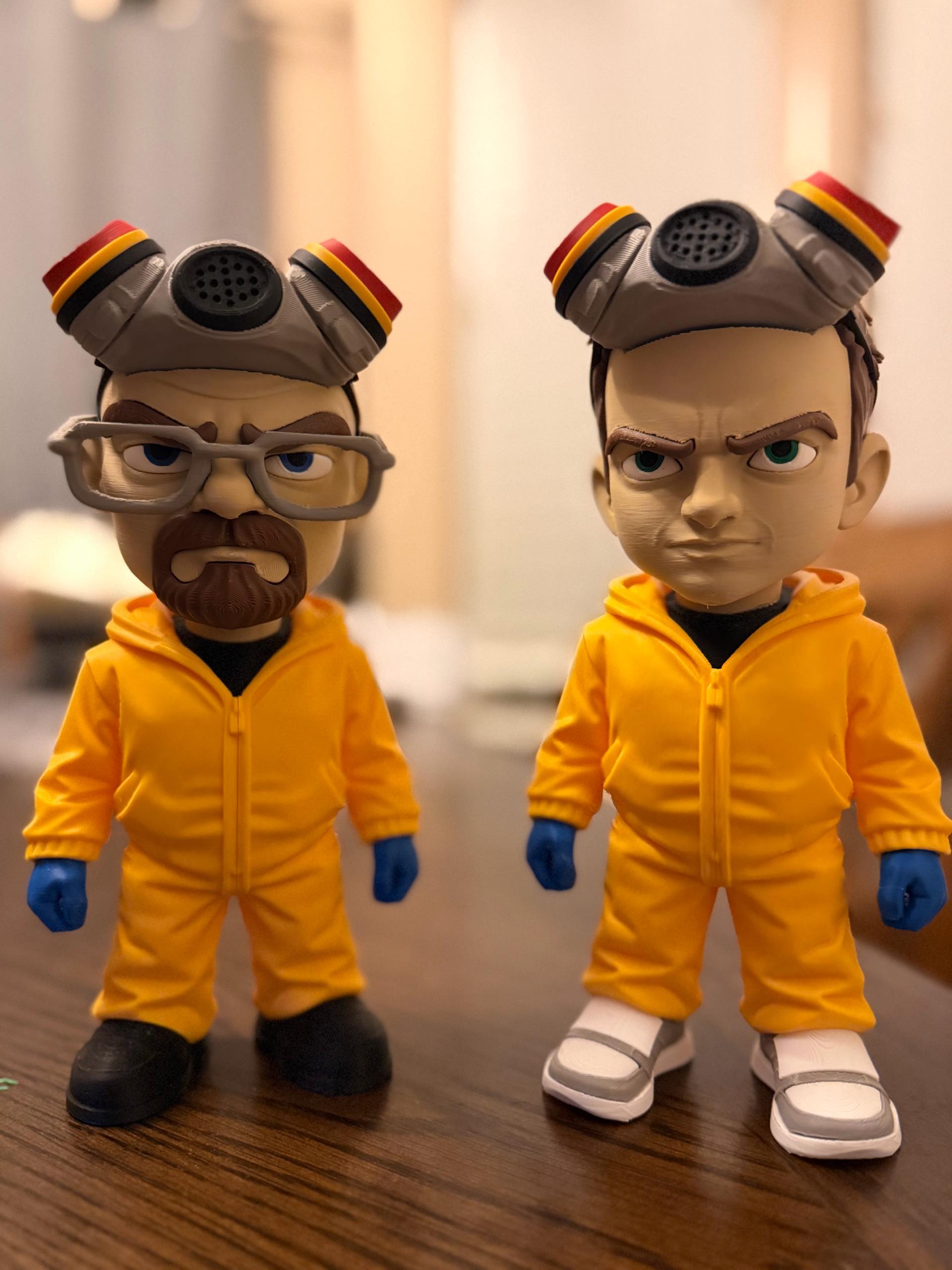 (2) set 1ft each walter and Jesse pinkman breaking bad by 3dCurioPrints