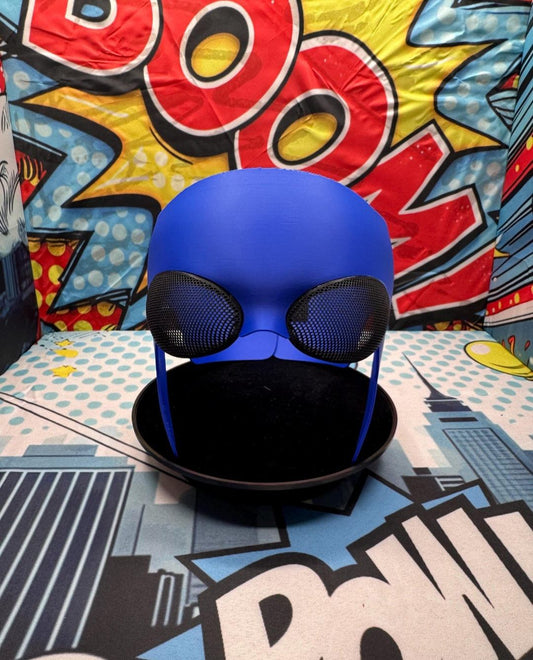 Invincible mask helmet superhero vigilante cosplay in yellow and blue options