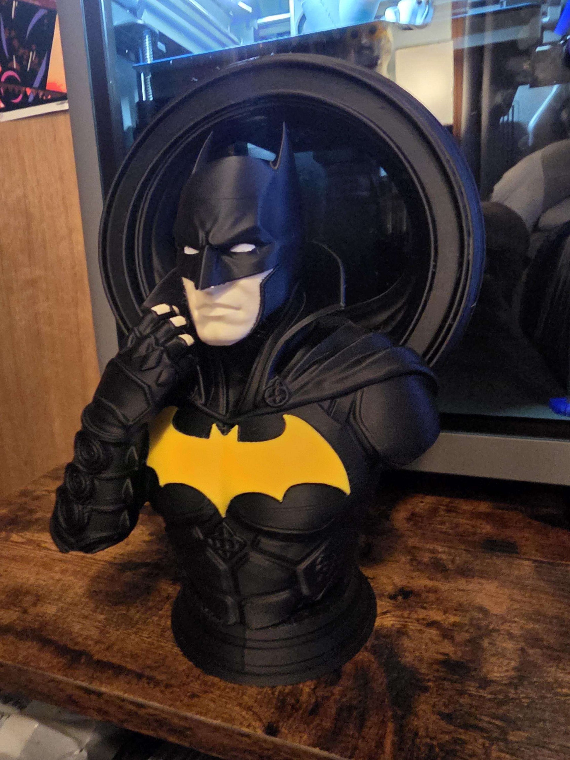 10" batman bust vigilante figure statue by 3dCurioPrints