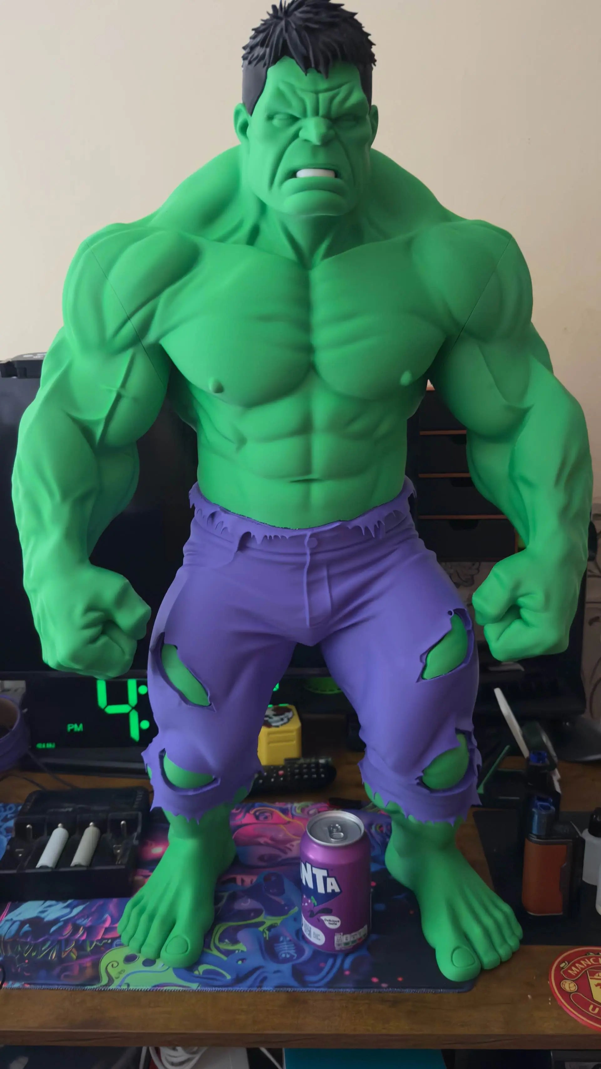24" 2ft Incredible Hulk figure by 3dCurioPrints