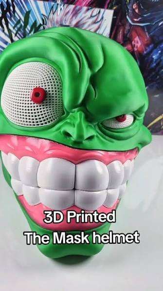 The Mask movie-inspired cosplay mask with magnetic closure and custom red or pink mouth options
