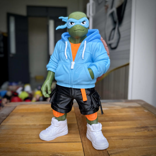 20-inch Leonardo TMNT figure statue detailed collectible
