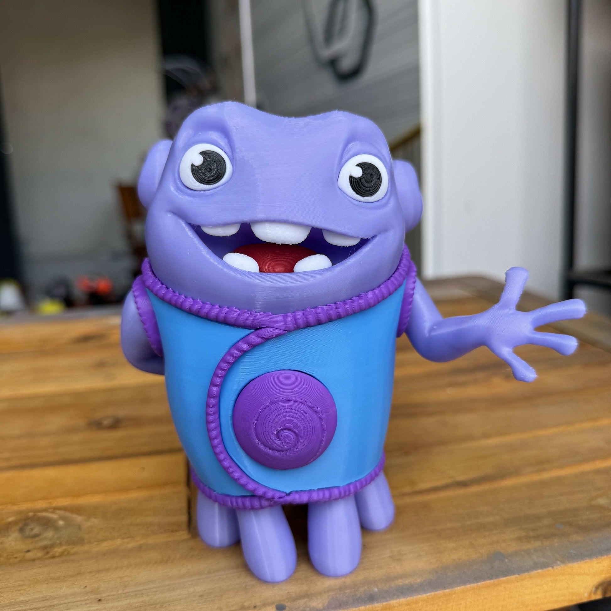 15" OH! character figure from the movie Home, perfect for kids and fans