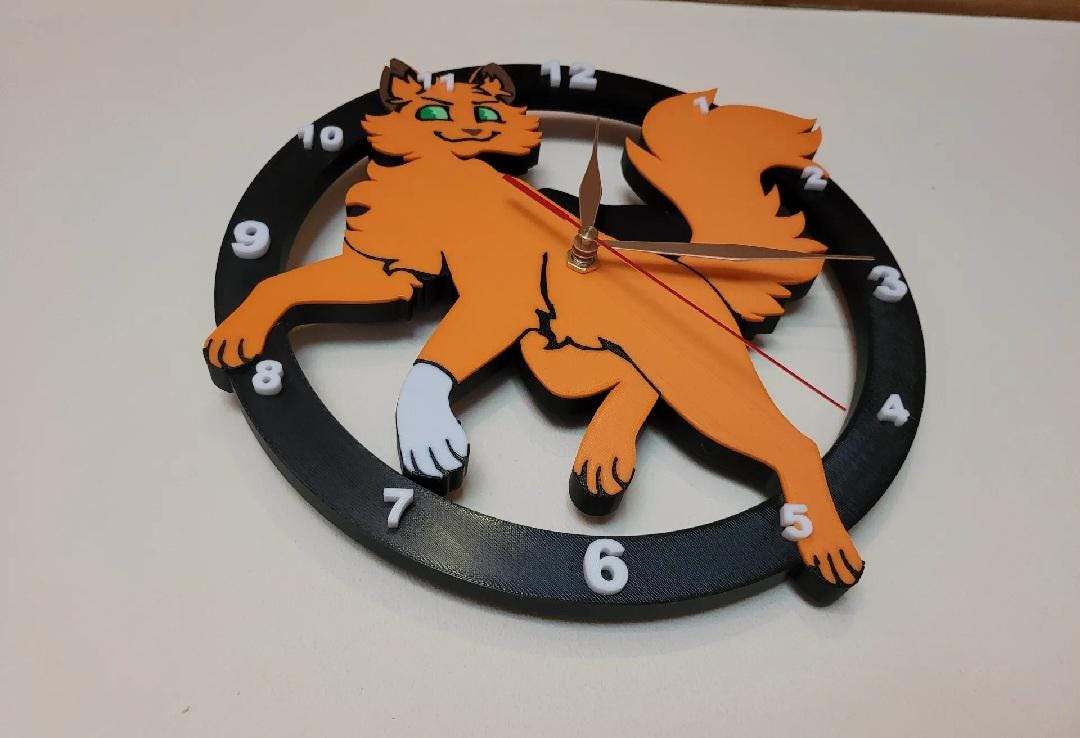 10-inch customizable wall clock featuring popular fandom designs like Star Wars, Spiderman, Stranger Things, Pokemon, Fortnite, Minecraft, and Harley-Davidson