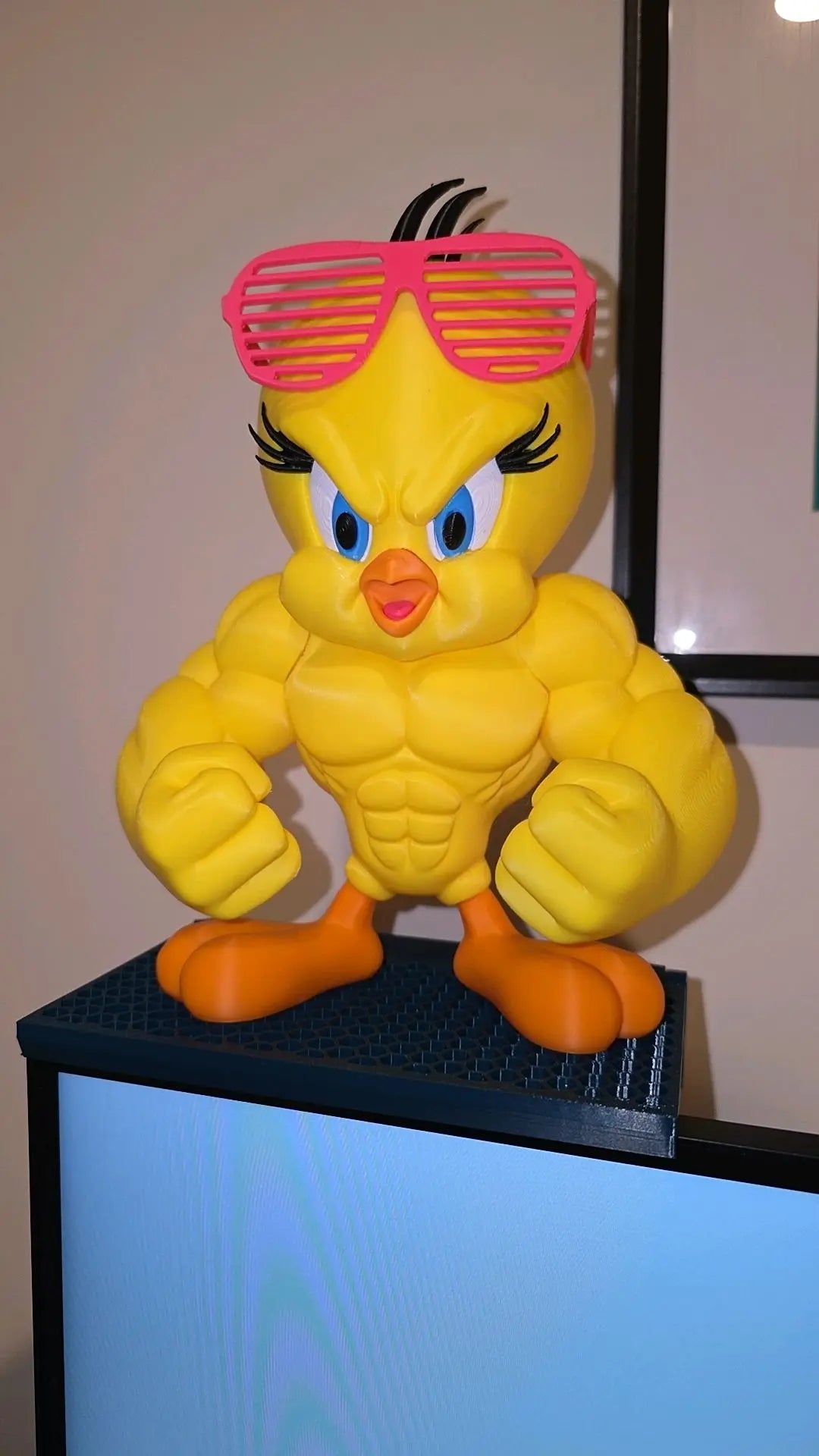 18 Inch Looney Tunes Tweety Collector Figurine With Glasses by 3dCurioPrints
